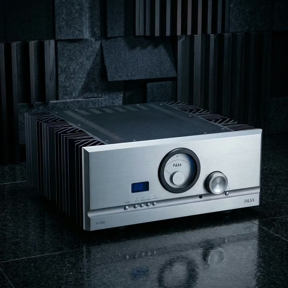 Pass Labs INT-250